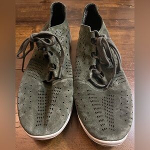 Under Armour Suede Casual Shoes size 12